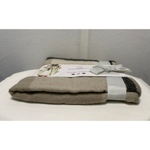 NEW Three Dots Cashmere Blend Wrap With Fringe Detail One Size Fits All - Picture 3 of 11